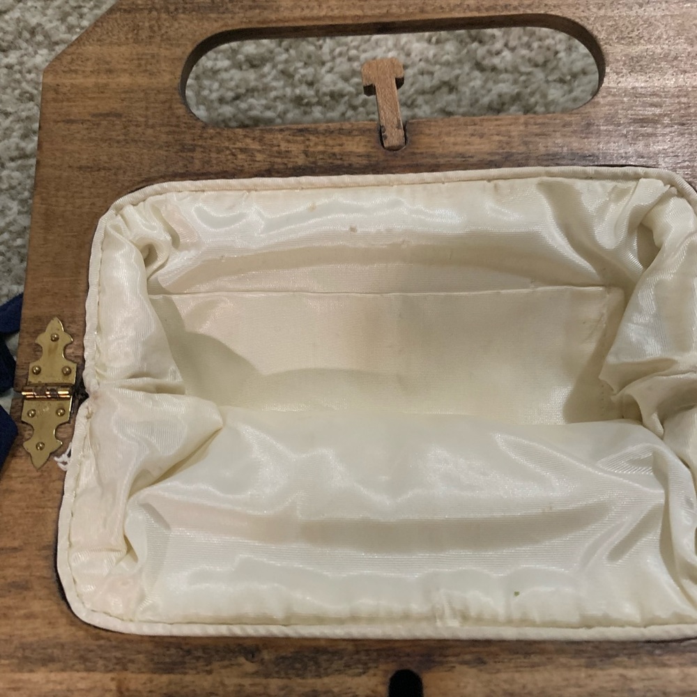 Vintage Decorated Embroidered Bag - Picture 5 of 6